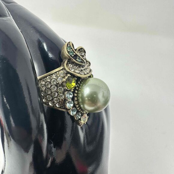 Heidi Daus Ring Size 5.5 Crystal Faux Pearl Peridot Rhinestone Cabochon - Picture 6 of 16